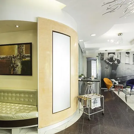 מלון Millennhotel 3*